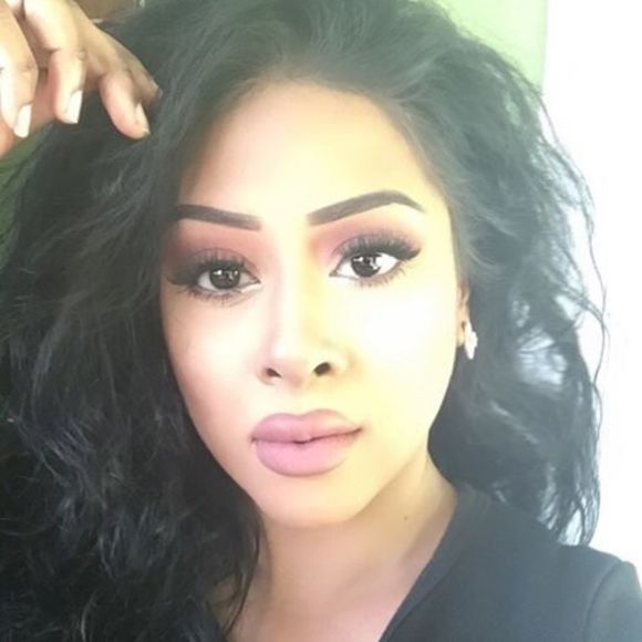 Meet your Posher, Amelia - Picture 1 of 1